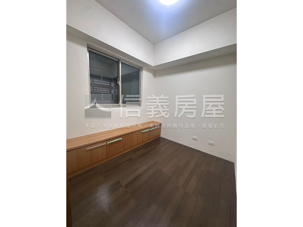 買到賺到稀有釋出三房車位房屋室內格局與周邊環境