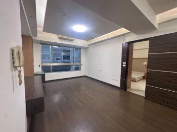 這裡有間稀有竹城三房車位