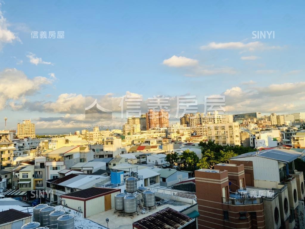 東和路狀元福邸五房有車位房屋室內格局與周邊環境