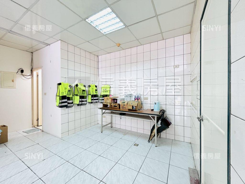 藝文低總價實用店面房屋室內格局與周邊環境