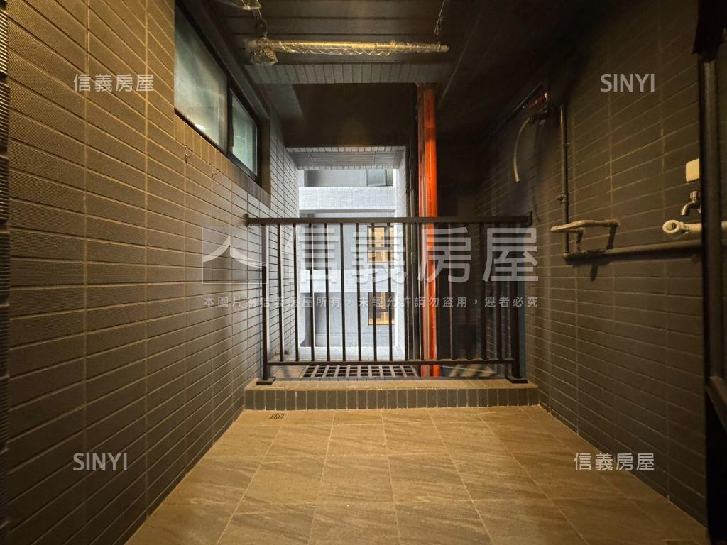 桃園車站成功大院三房車位房屋室內格局與周邊環境