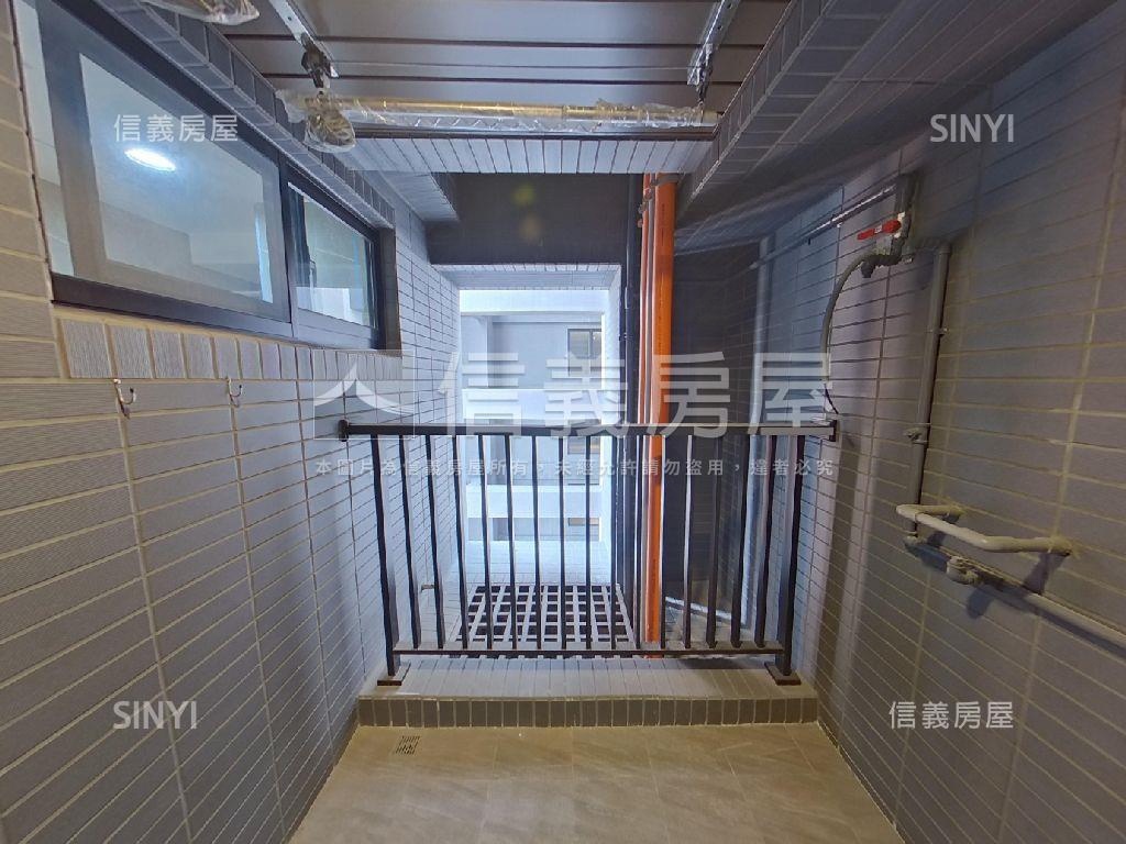 新屋齡！桃園車站三房車位房屋室內格局與周邊環境