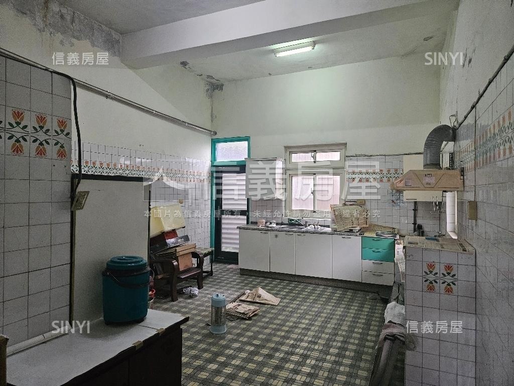 學府路黃金店舖房屋室內格局與周邊環境