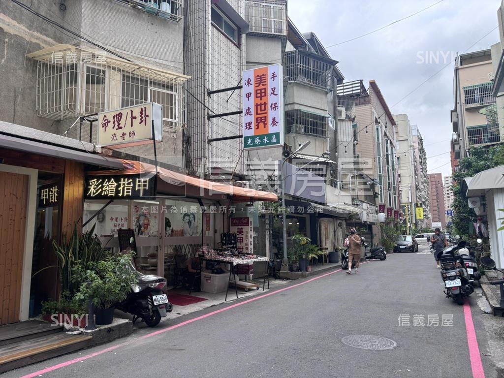 三多商圈徒步面寬金店面房屋室內格局與周邊環境