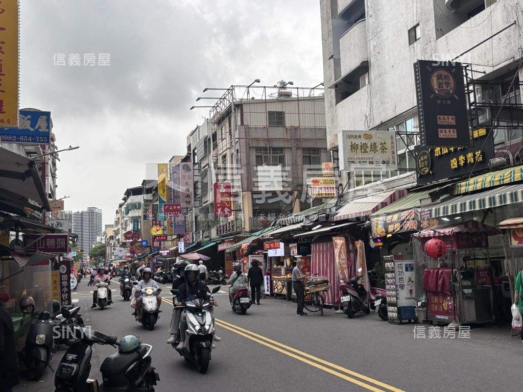 三多商圈徒步面寬金店面房屋室內格局與周邊環境