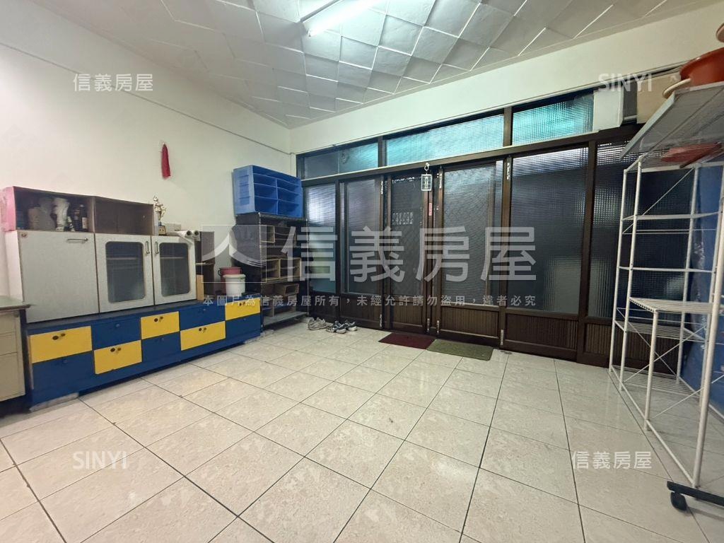 正東區面寬約五米透房屋室內格局與周邊環境