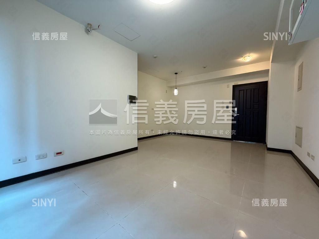 世紀凱悅高樓附車位房屋室內格局與周邊環境