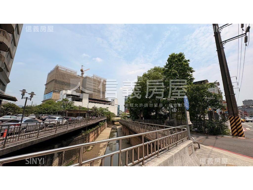 正中央路三段邊間金店面房屋室內格局與周邊環境