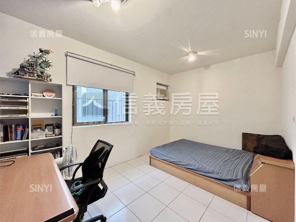 天闊近園區車庫透天房屋室內格局與周邊環境