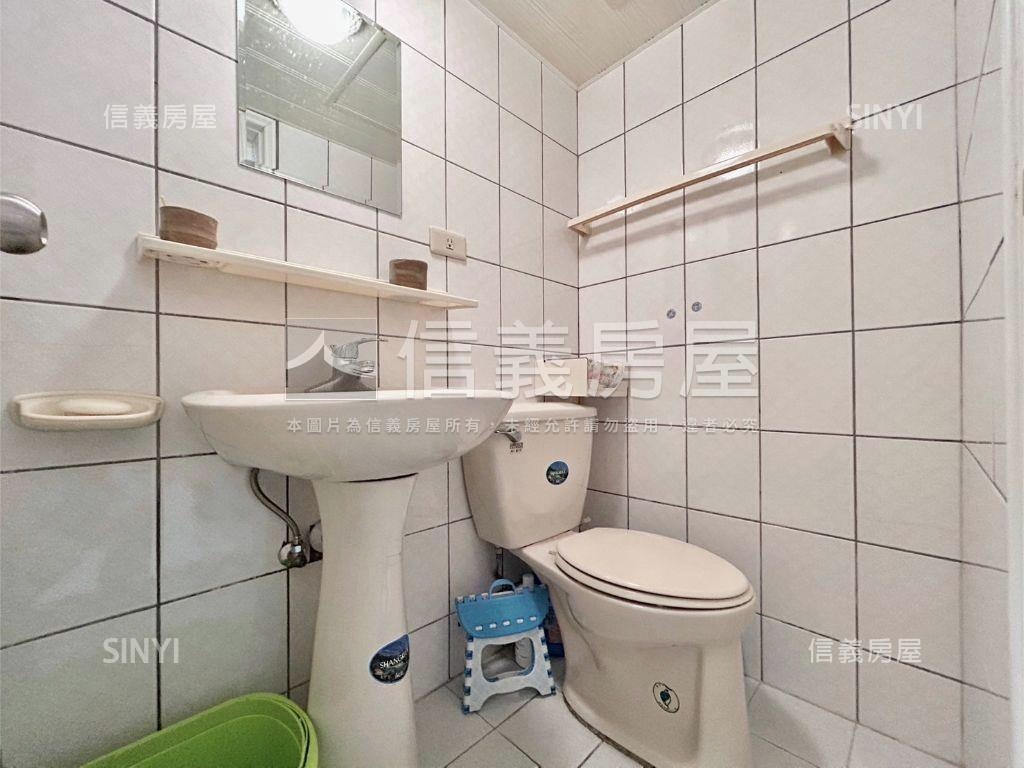 天闊近園區車庫透天房屋室內格局與周邊環境