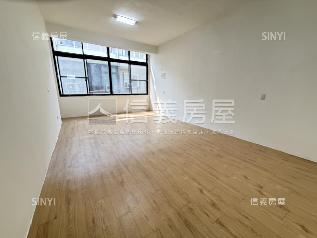 首購。大里園區透天房屋室內格局與周邊環境