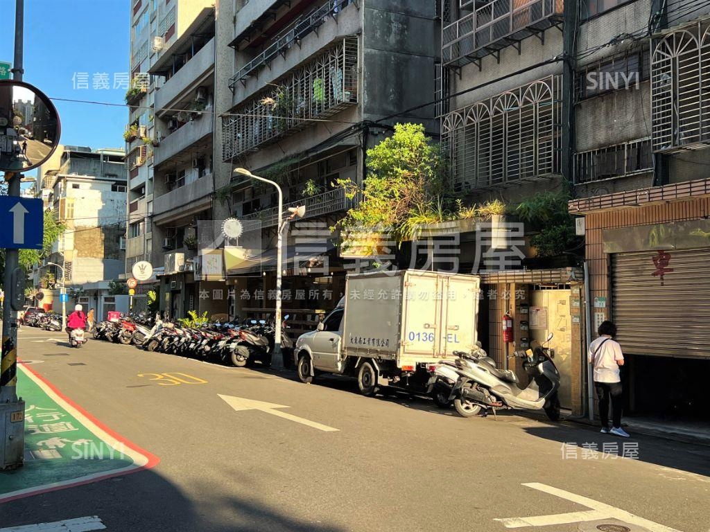 近【小巨蛋】優質店面房屋室內格局與周邊環境