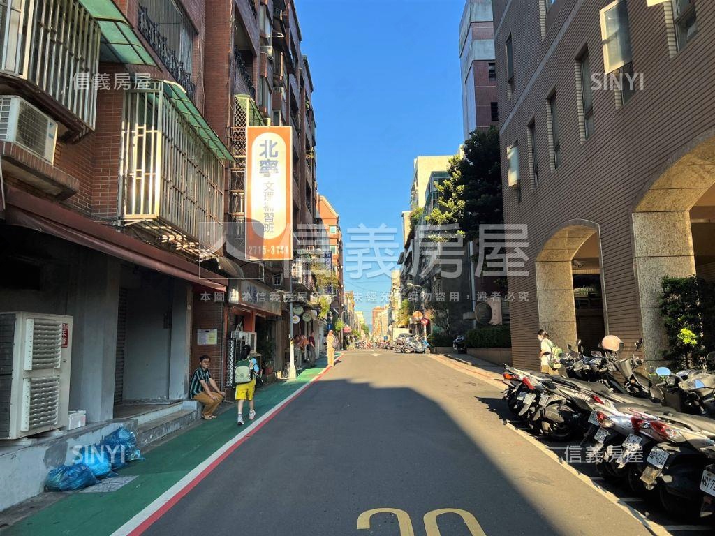 近【小巨蛋】優質店面房屋室內格局與周邊環境