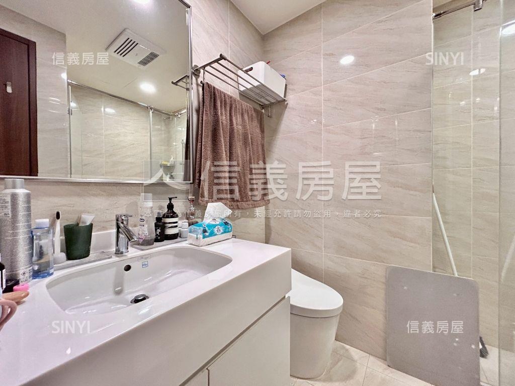 快樂星球住宅兩房車位房屋室內格局與周邊環境