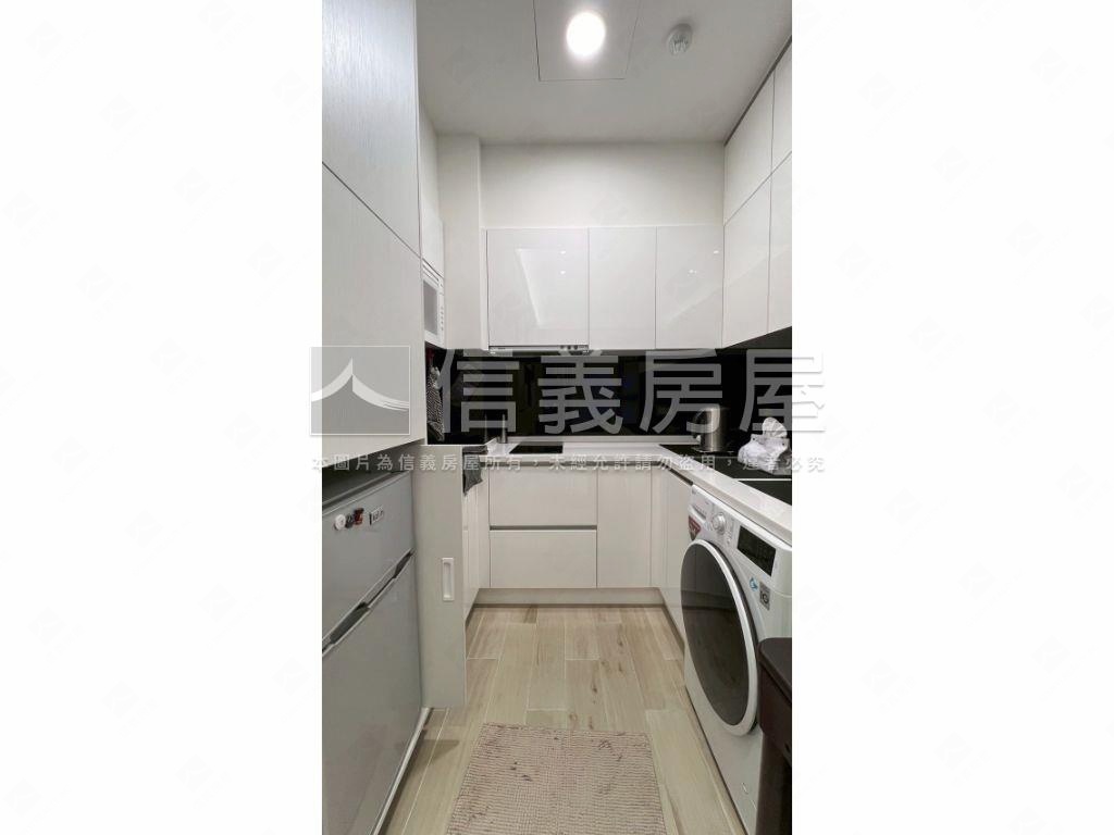 悅容頂裝小豪宅房屋室內格局與周邊環境
