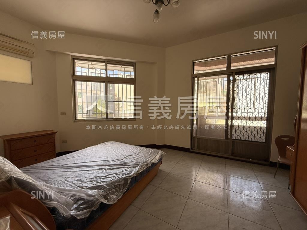 崇善明亮角窗房屋室內格局與周邊環境