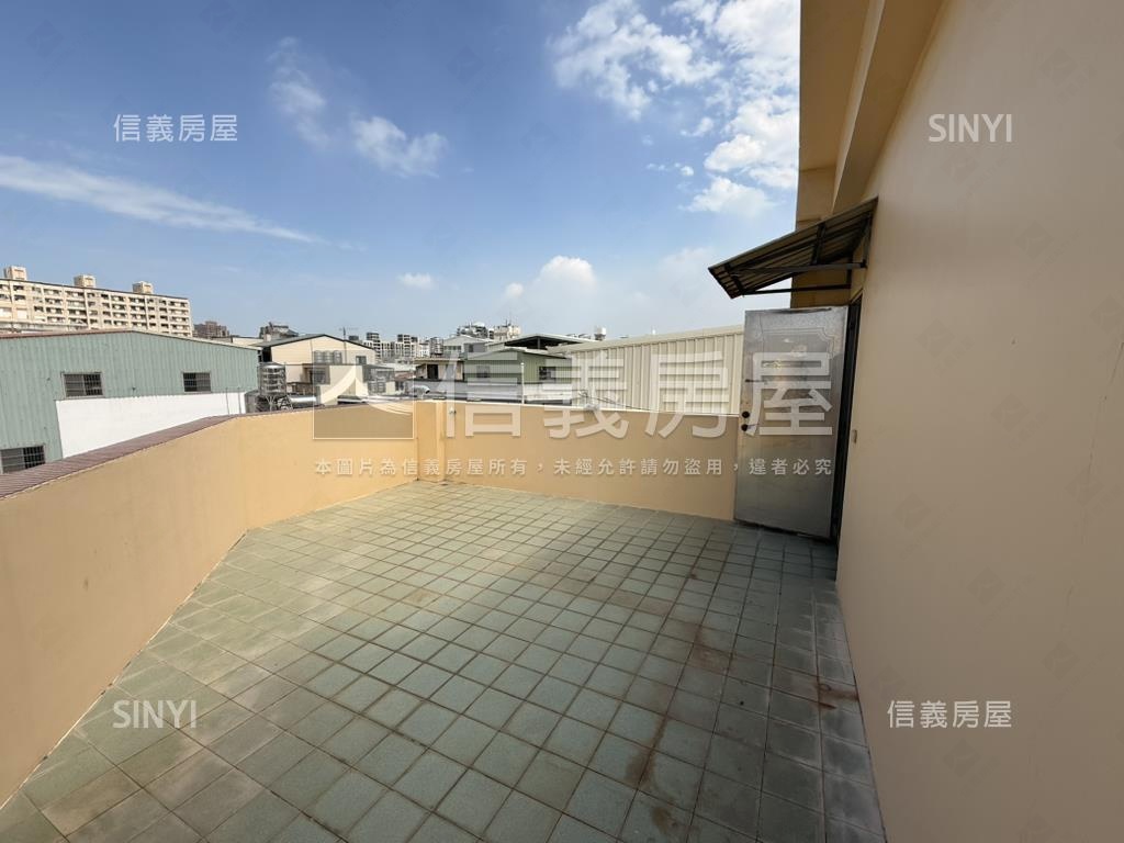崇善明亮角窗房屋室內格局與周邊環境
