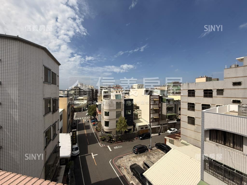 崇善明亮角窗房屋室內格局與周邊環境