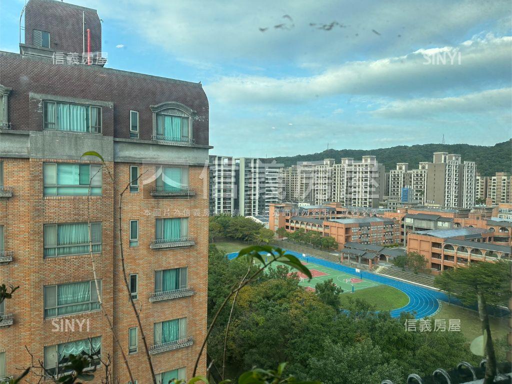 巴黎街頭美式裝潢景觀宅房屋室內格局與周邊環境