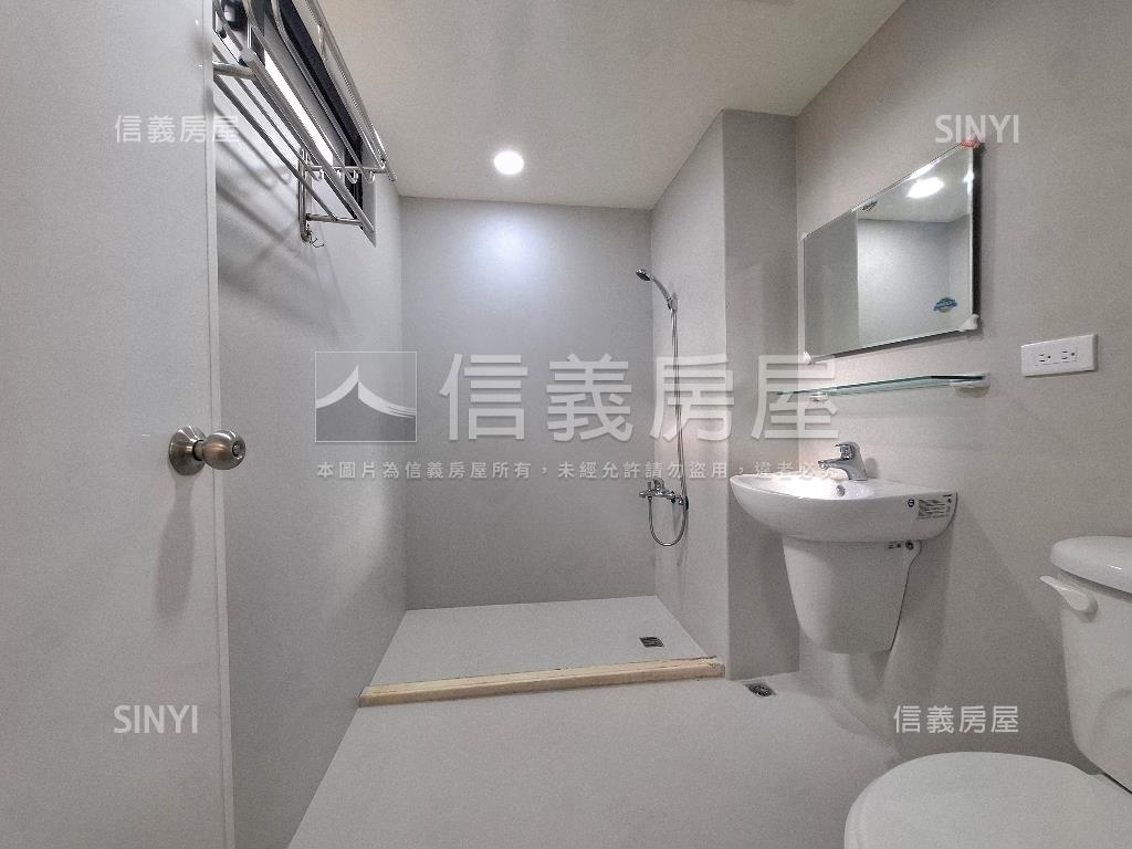 信義五福雙面採光大４房房屋室內格局與周邊環境