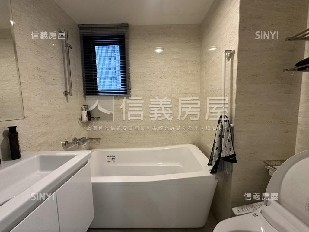 上東城質感三房平車房屋室內格局與周邊環境