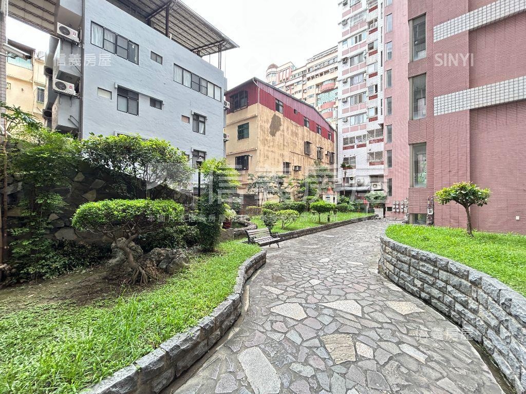 近中醫水湳校區美屋附車位房屋室內格局與周邊環境