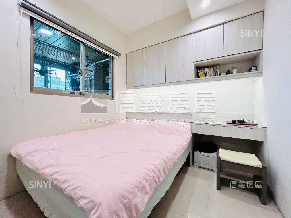 捷運精緻高樓三房車位房屋室內格局與周邊環境