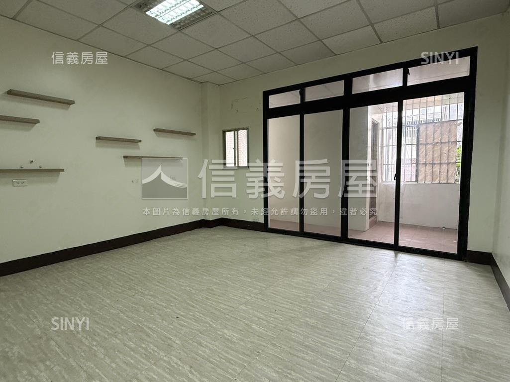 高雄火車站七賢正路店透房屋室內格局與周邊環境