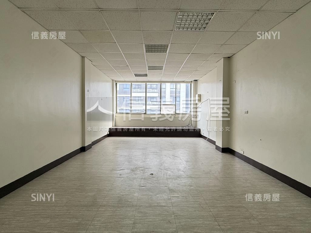 高雄火車站七賢正路店透房屋室內格局與周邊環境