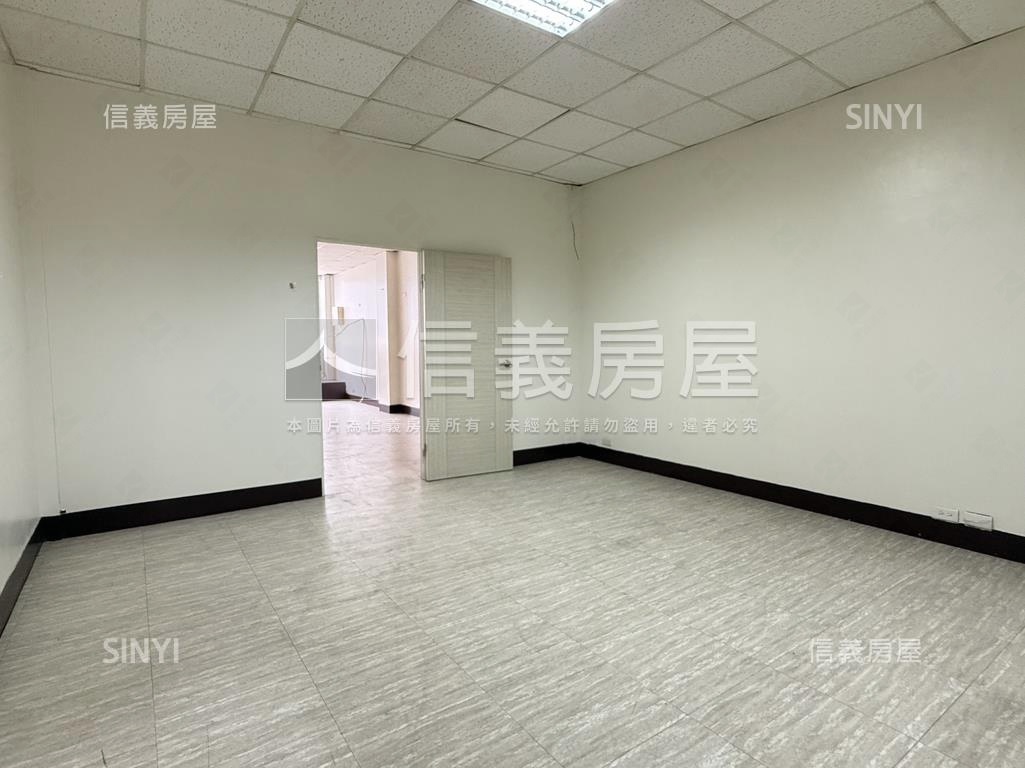 高雄火車站七賢正路店透房屋室內格局與周邊環境