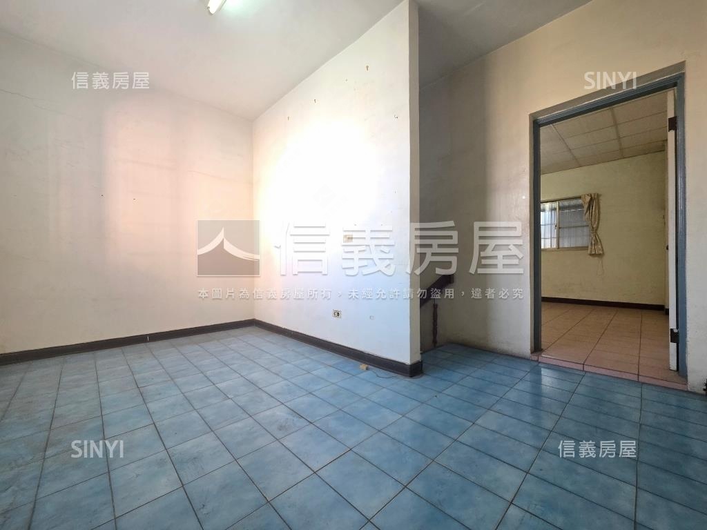 約５米２面寬臨路別墅房屋室內格局與周邊環境