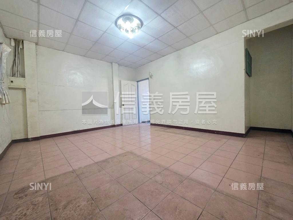 約５米２面寬臨路別墅房屋室內格局與周邊環境