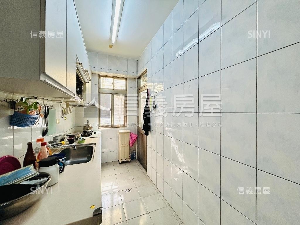 長安電梯方正大三房房屋室內格局與周邊環境