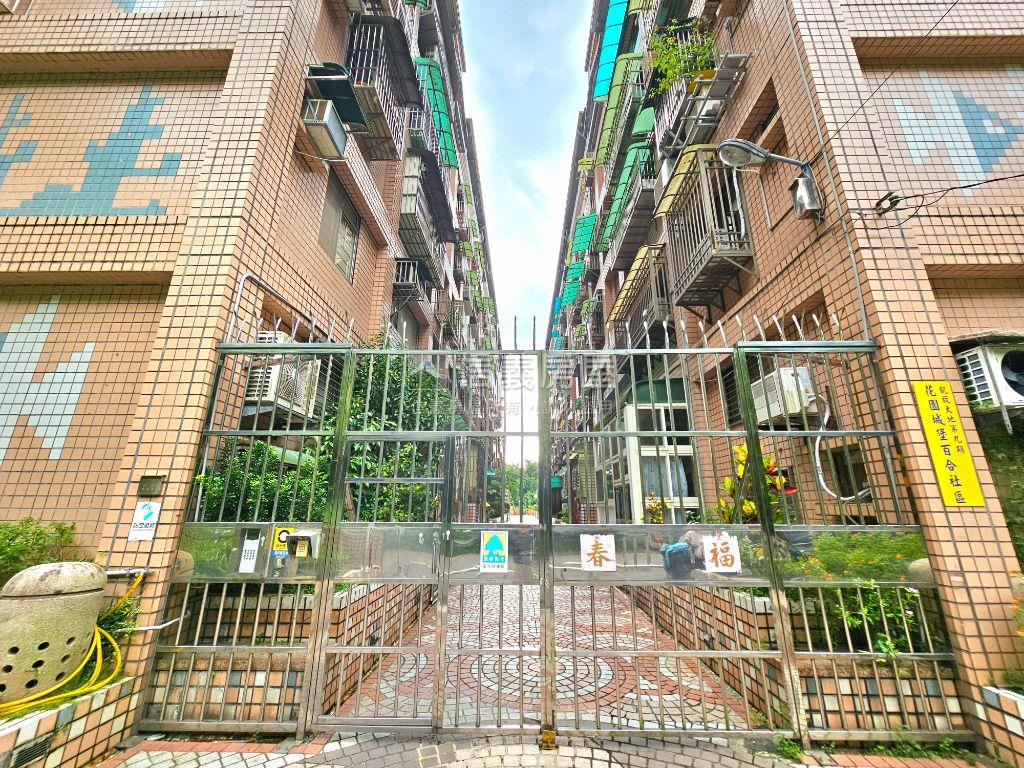 鳥語花香。一層一戶大三房房屋室內格局與周邊環境