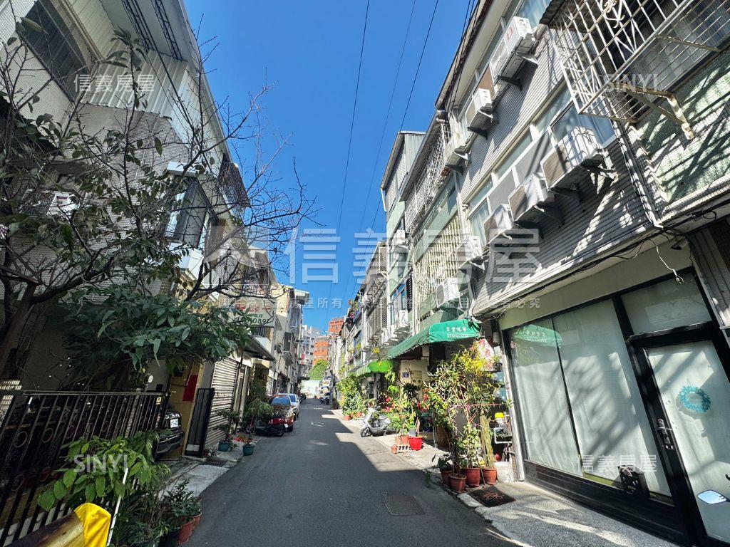 逢甲美透天整棟含增建８套房屋室內格局與周邊環境