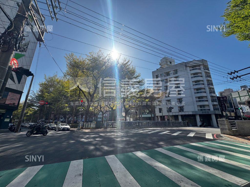 逢甲美透天整棟含增建８套房屋室內格局與周邊環境