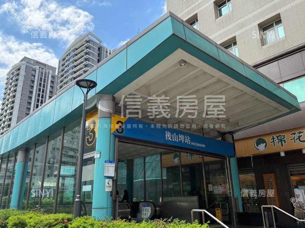 雙捷運裝潢美三房加一室房屋室內格局與周邊環境