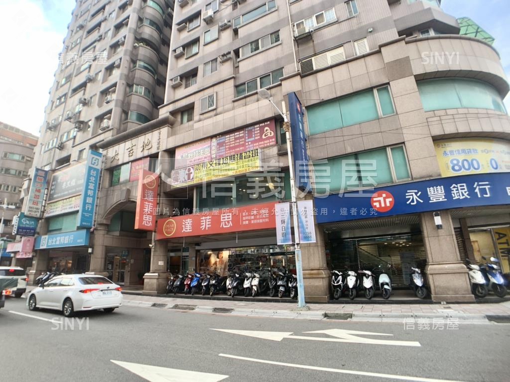 凱旋門傳家店面貳房屋室內格局與周邊環境