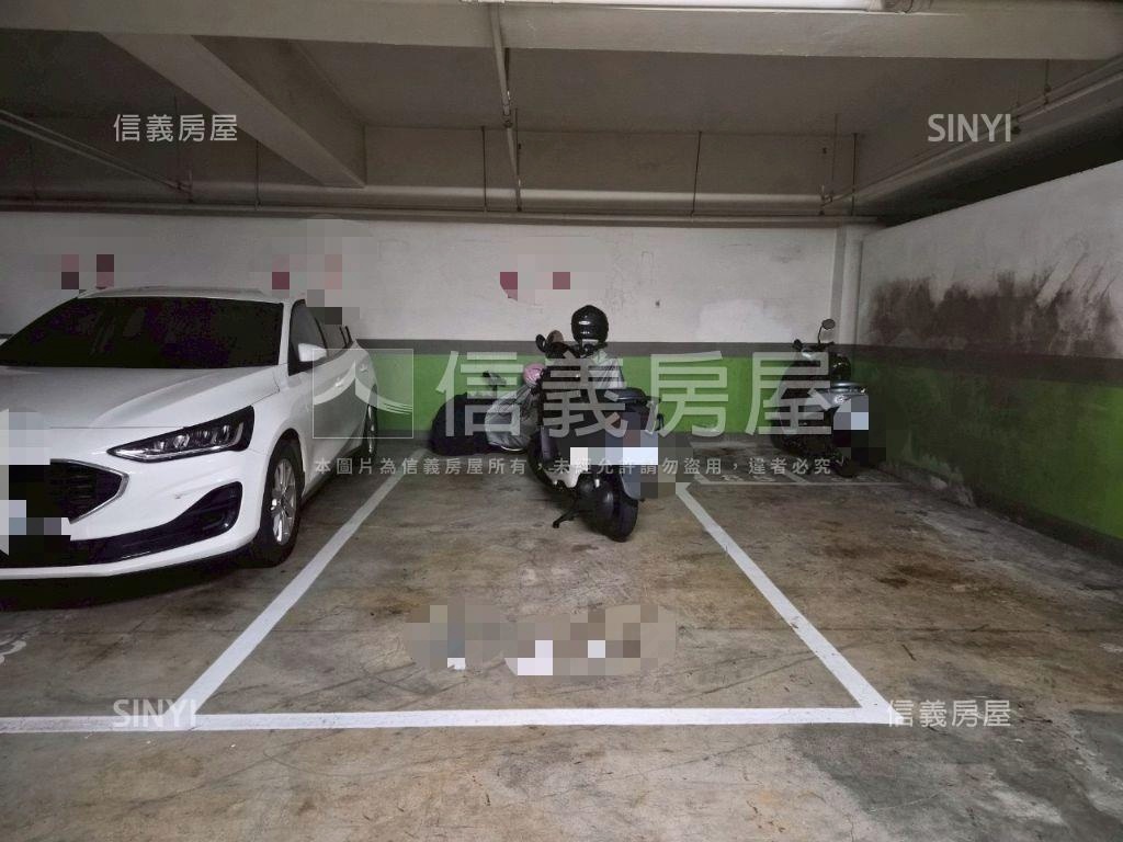 自由曲線優質電梯三房車位房屋室內格局與周邊環境