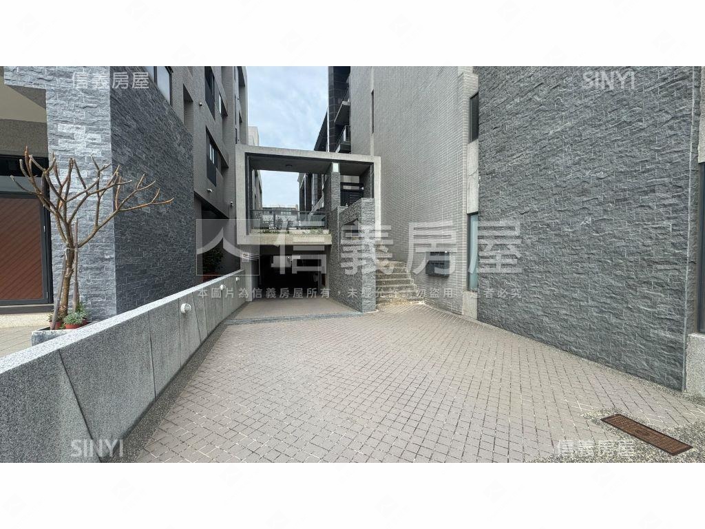 低總價優質二房車位房屋室內格局與周邊環境