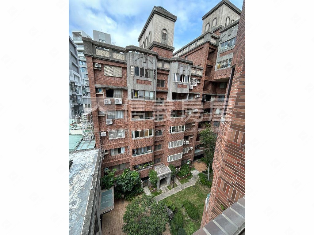 冠鈞科博三房平車雙衛開窗房屋室內格局與周邊環境