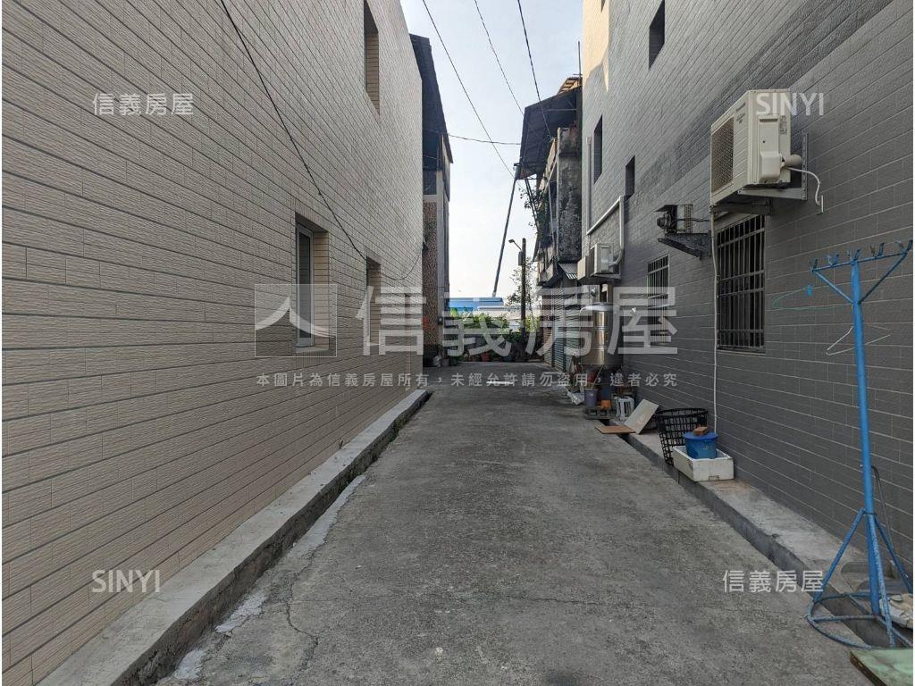 梓官水電線更新臨路透天厝房屋室內格局與周邊環境