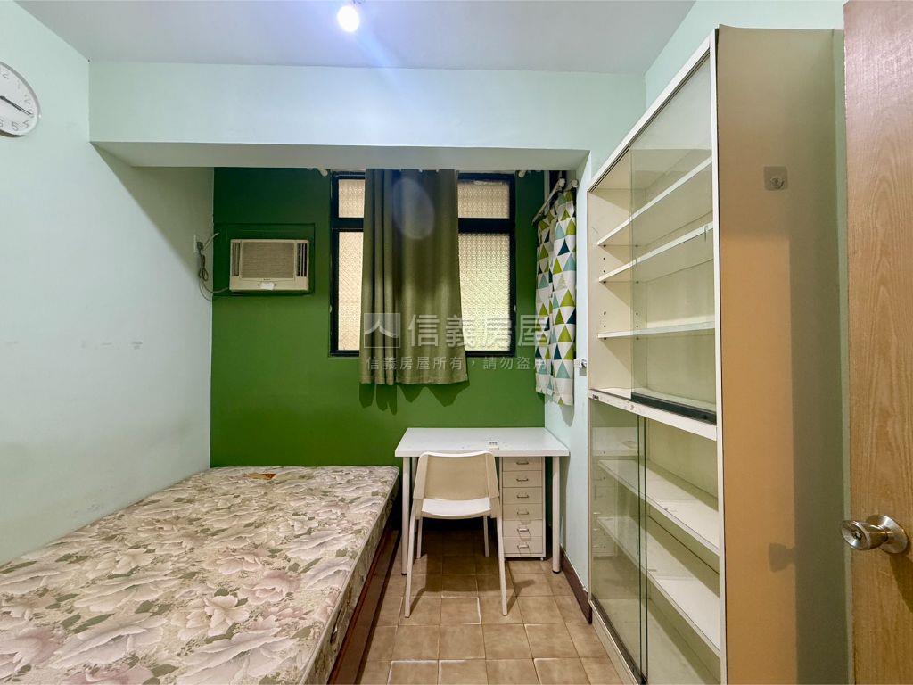 稀有方正二樓近捷運美寓房屋室內格局與周邊環境