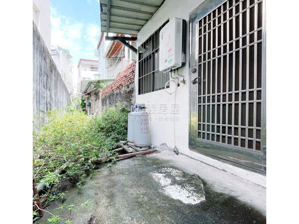 近公園有孝親房便宜透天房屋室內格局與周邊環境