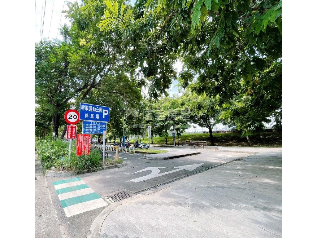 近公園有孝親房便宜透天房屋室內格局與周邊環境