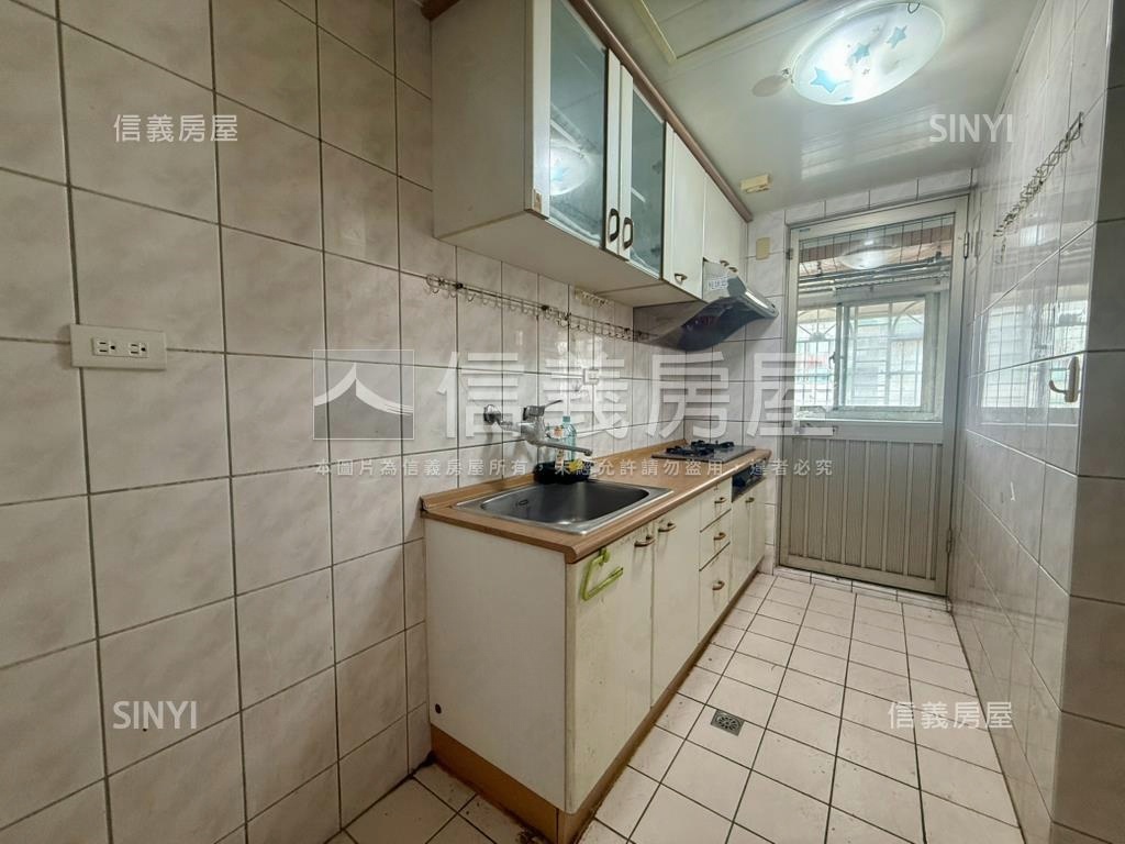 福利國捷運高樓邊間三房房屋室內格局與周邊環境