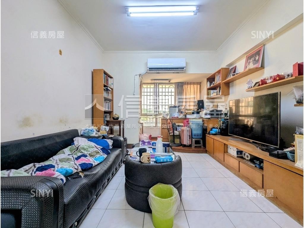 近加工區三房車位房屋室內格局與周邊環境