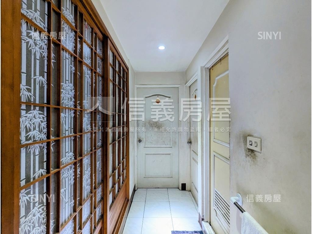 近加工區三房車位房屋室內格局與周邊環境