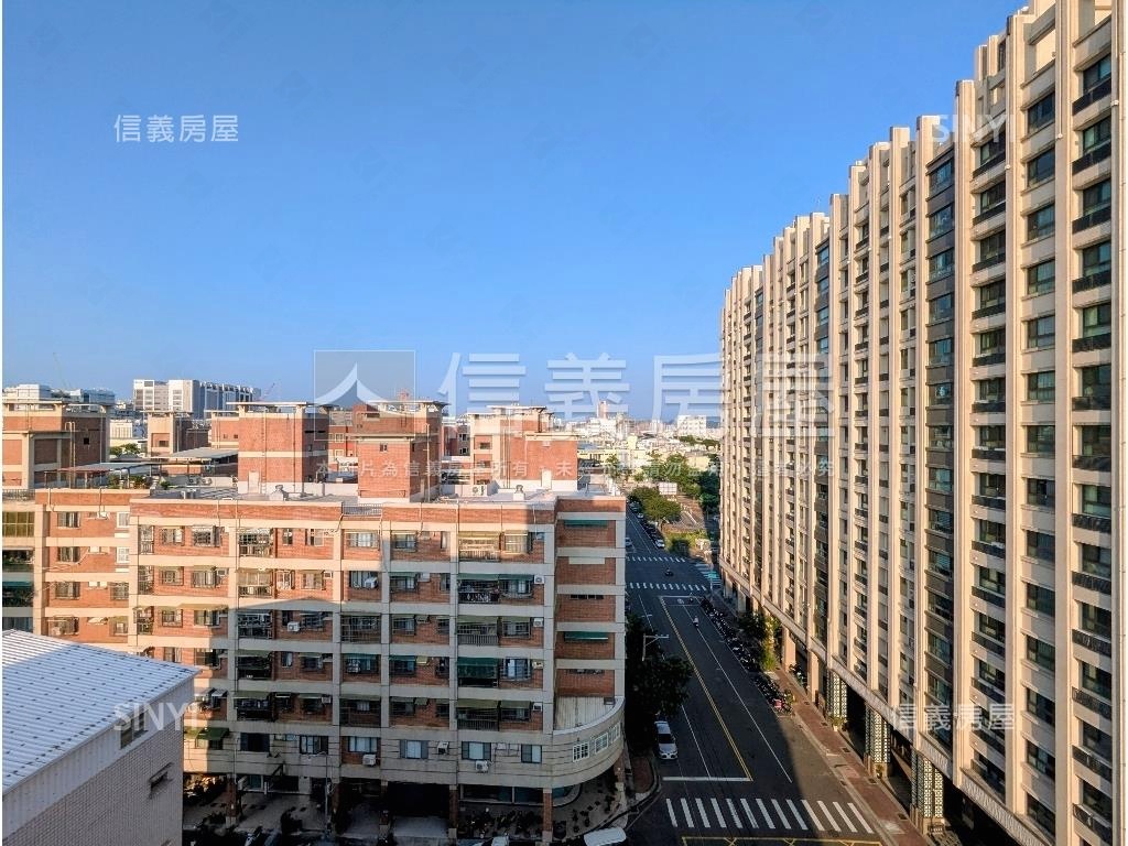 近加工區三房車位房屋室內格局與周邊環境