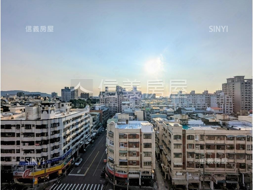 近加工區三房車位房屋室內格局與周邊環境